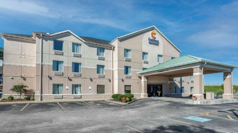 Comfort Inn & Suites Dayton Northwest – Englewood