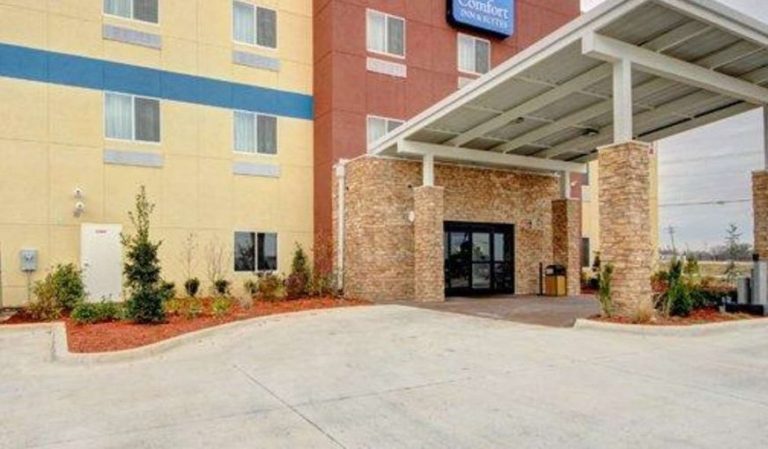 Comfort Inn & Suites Tulsa I-44 West – Rt 66