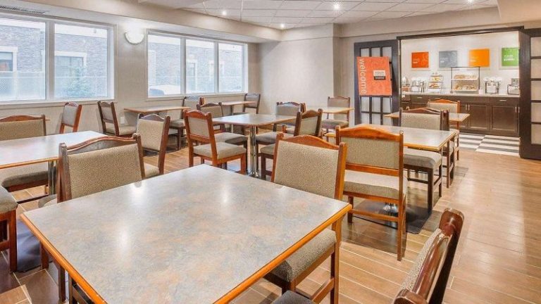 Comfort Inn & Suites University Calgary