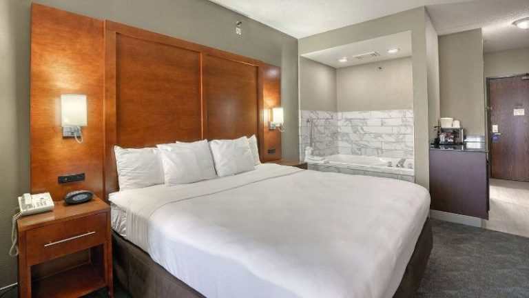 Comfort Suites Madison West – Middleton