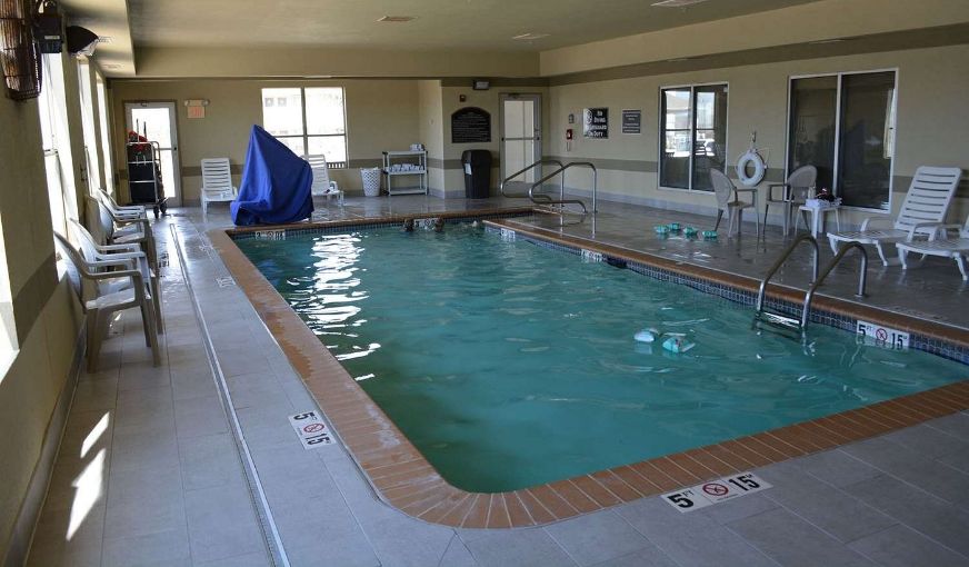Comfort Suites Yukon – SW Oklahoma City, room with private jacuzzi, photo 6