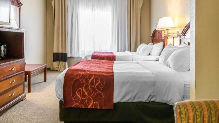 Comfort Suites