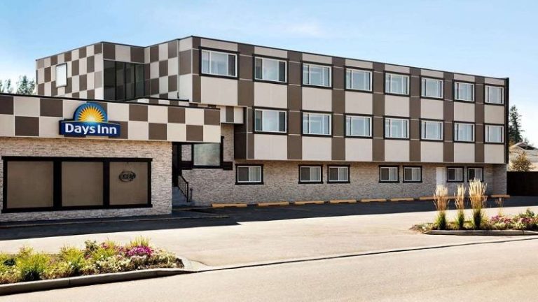 Days Inn by Wyndham Sylvan Lake