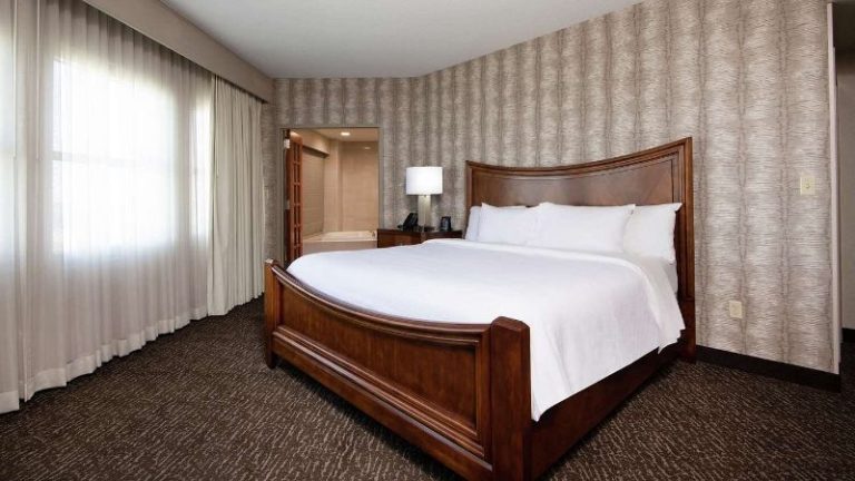 Embassy Suites Northwest Arkansas – Hotel, Spa & Convention Center