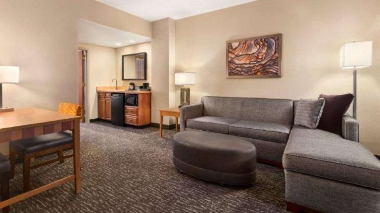 Embassy Suites Northwest Arkansas – Hotel, Spa & Convention Center