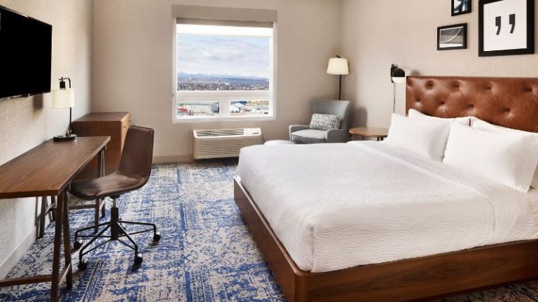 Four Points by Sheraton Calgary Airport