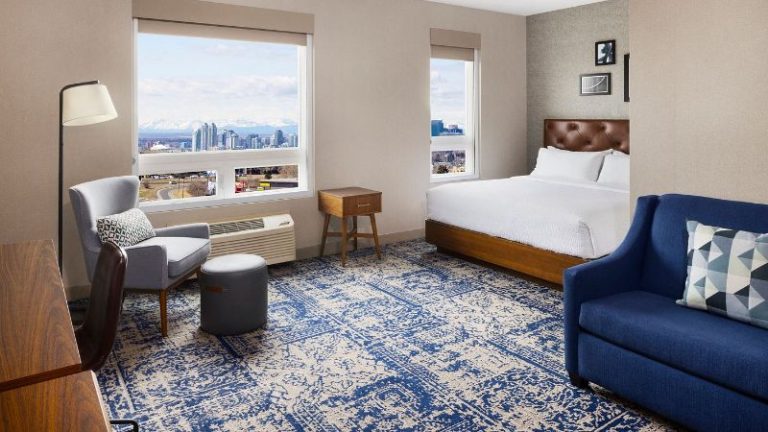 Four Points by Sheraton Calgary Airport