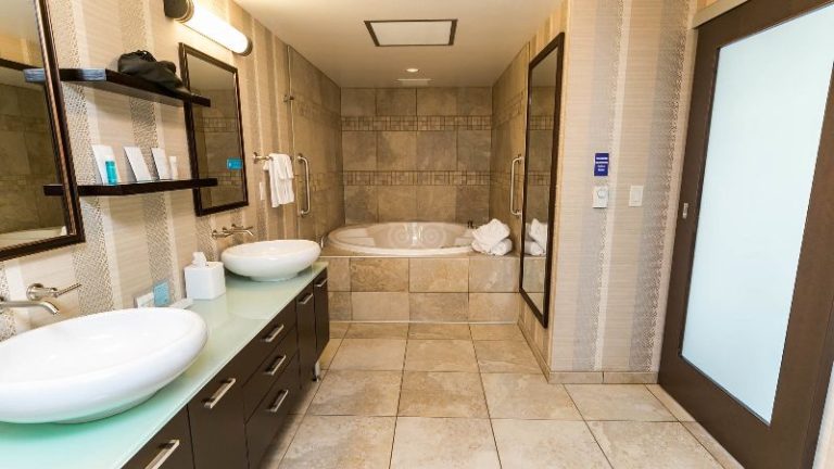 Hampton Inn & Suites Madison Downtown