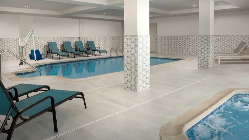 Hilton Garden Inn – Casper, room with private jacuzzi, photo 6