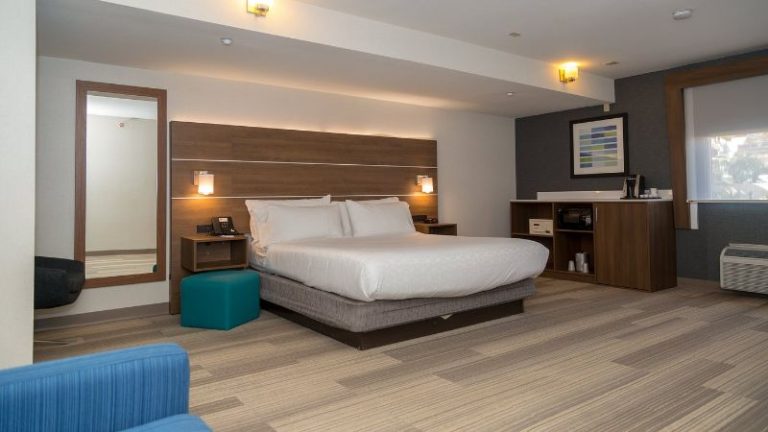Holiday Inn Express San Diego Airport-Old Town by IHG