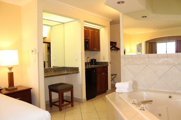 Holiday Inn Express & Suites Tucson Mall, an IHG hotel