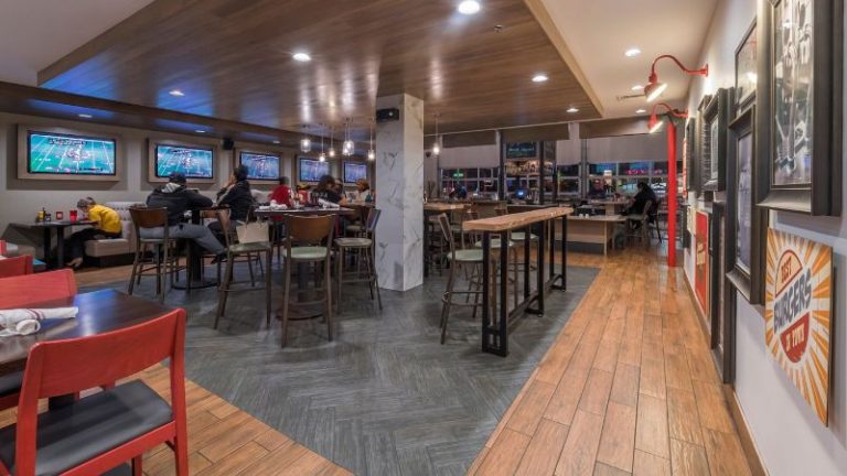 Holiday Inn & Suites Phoenix Airport North by IHG