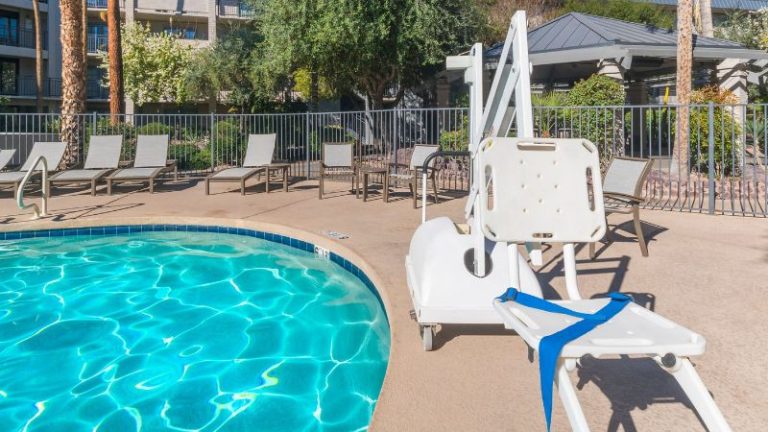 Holiday Inn & Suites Phoenix Airport North by IHG