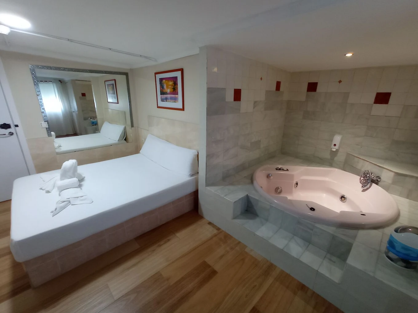 Hostal Avenida Andalucía, habitación con jacuzzi privado