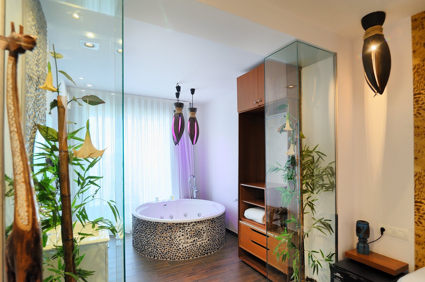 Hotel Boutique Sabbia Valencia, habitación con jacuzzi privado
