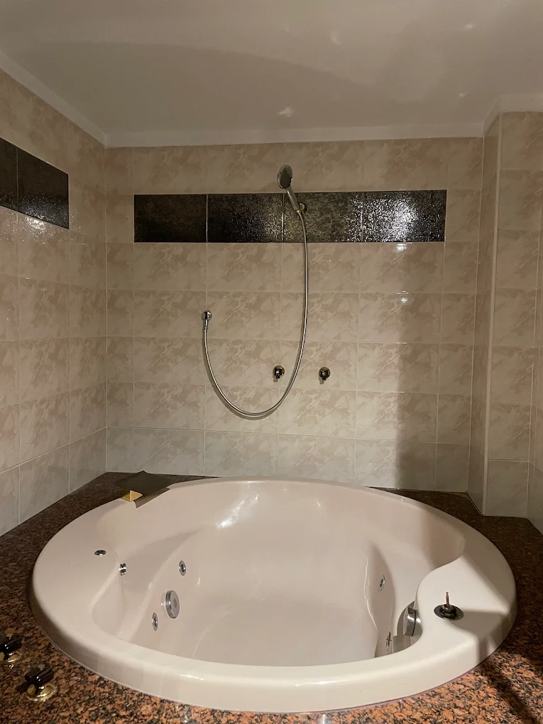 Hotel Exe Boston, habitación con jacuzzi privado