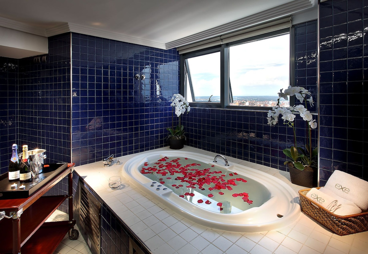 Hotel Exe Plaza, habitación con jacuzzi privado
