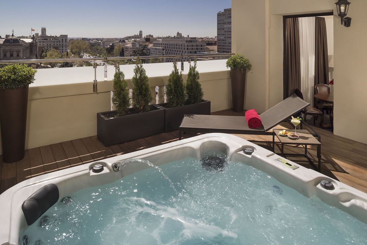 Hotel Fenix Gran Meliá – The Leading Hotels of the World, habitación con jacuzzi privado