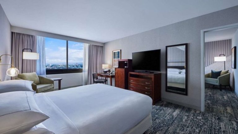 Hotel Fera Anaheim, A Doubletree By Hilton