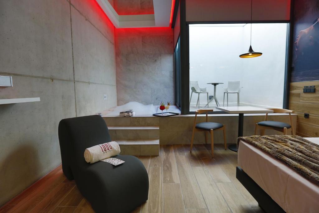 Hotel Loob Valencia, habitación con jacuzzi privado