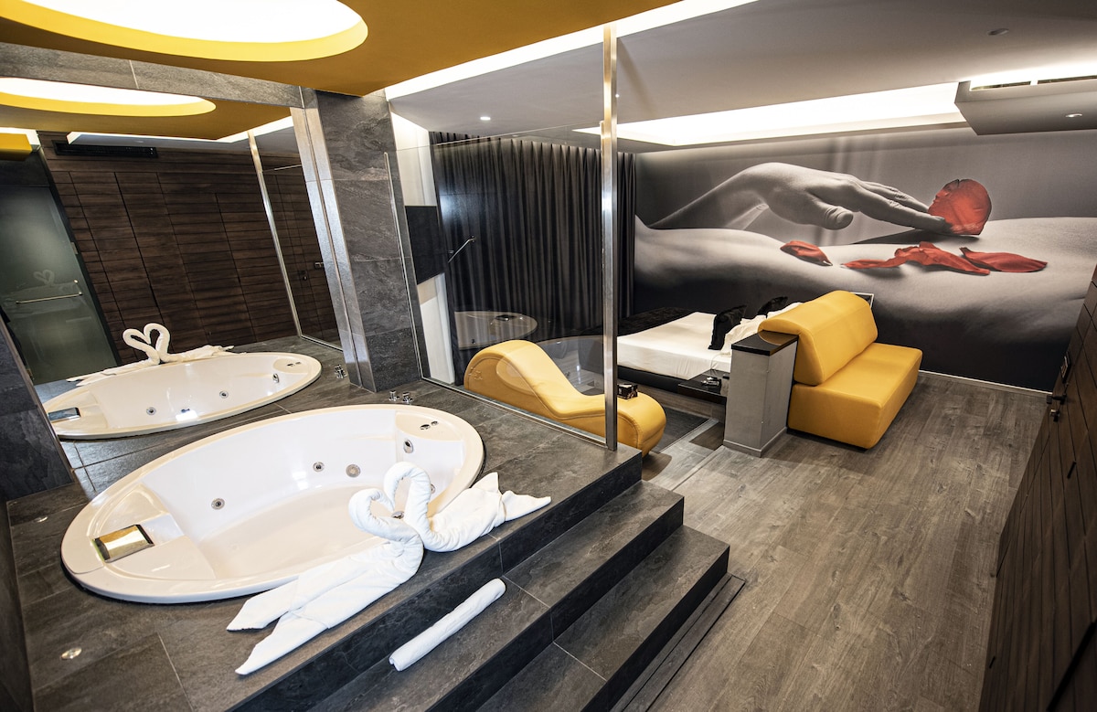 Hotel Luve, habitación con jacuzzi privado
