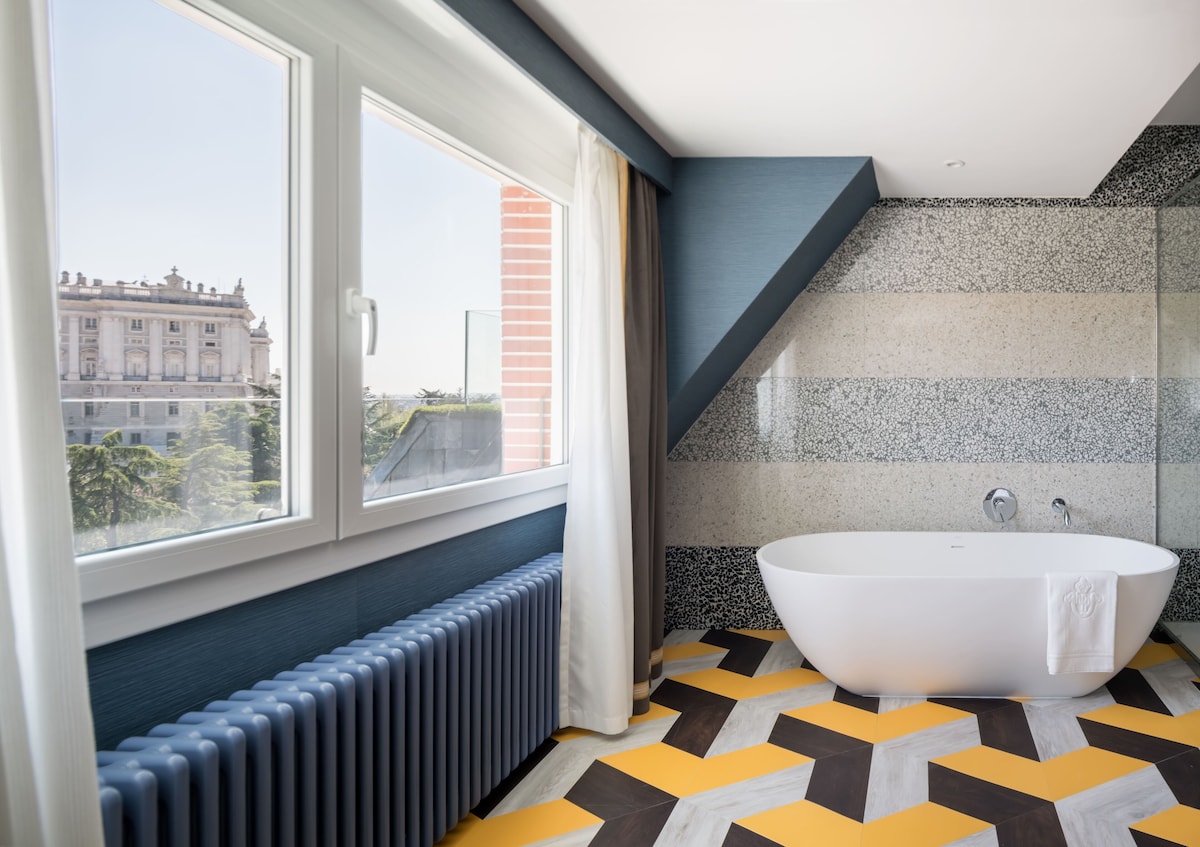 Hotel Principe Pio, habitación con jacuzzi privado