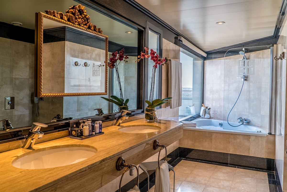 Hotel Sevilla Center, habitación con jacuzzi privado