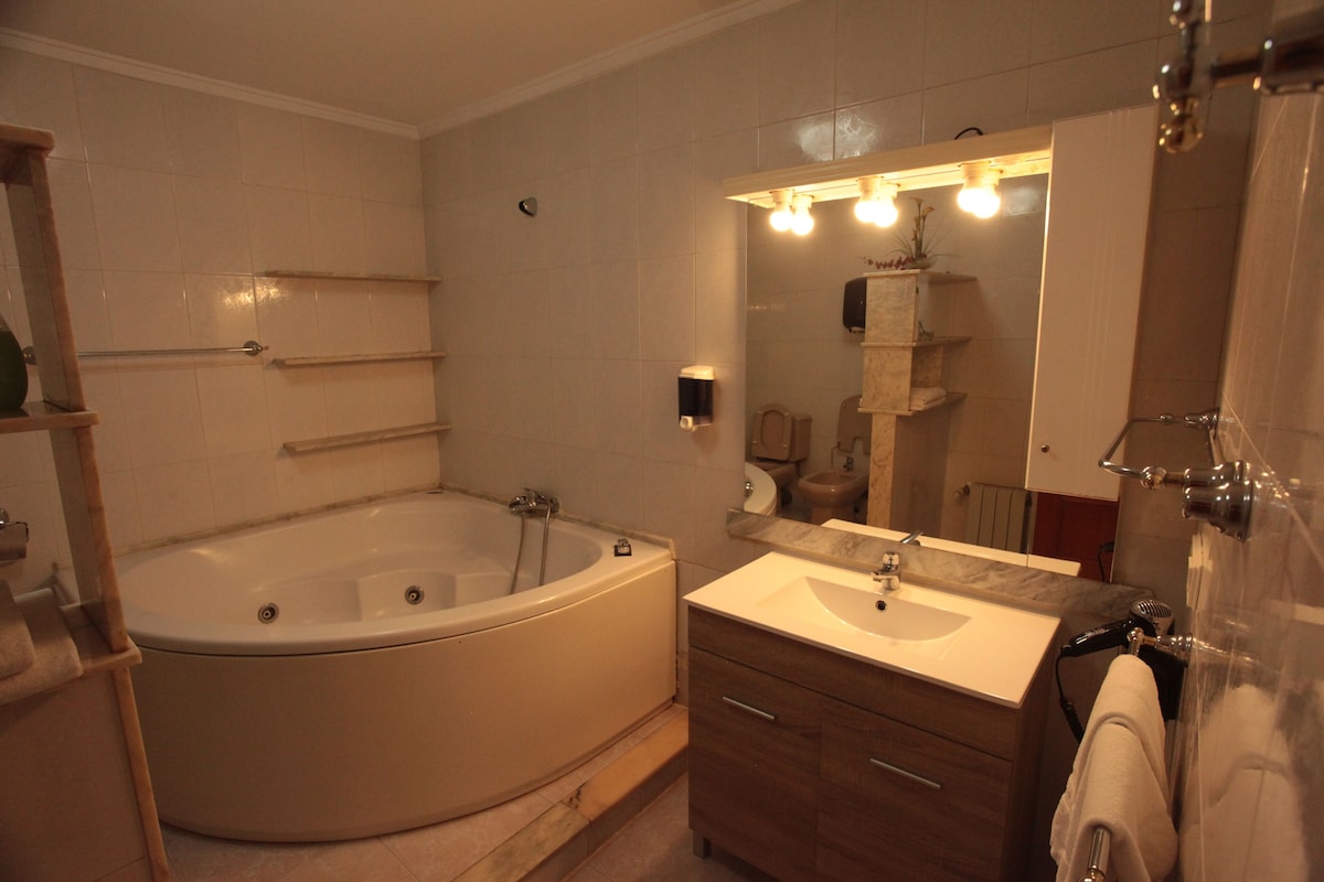 Hotel Sundos Feria Valencia, habitación con jacuzzi privado