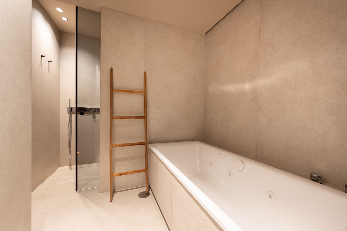 Hotel Villa Real, habitación con jacuzzi privado