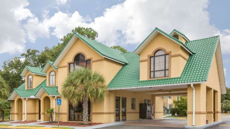 Howard Johnson by Wyndham Dothan