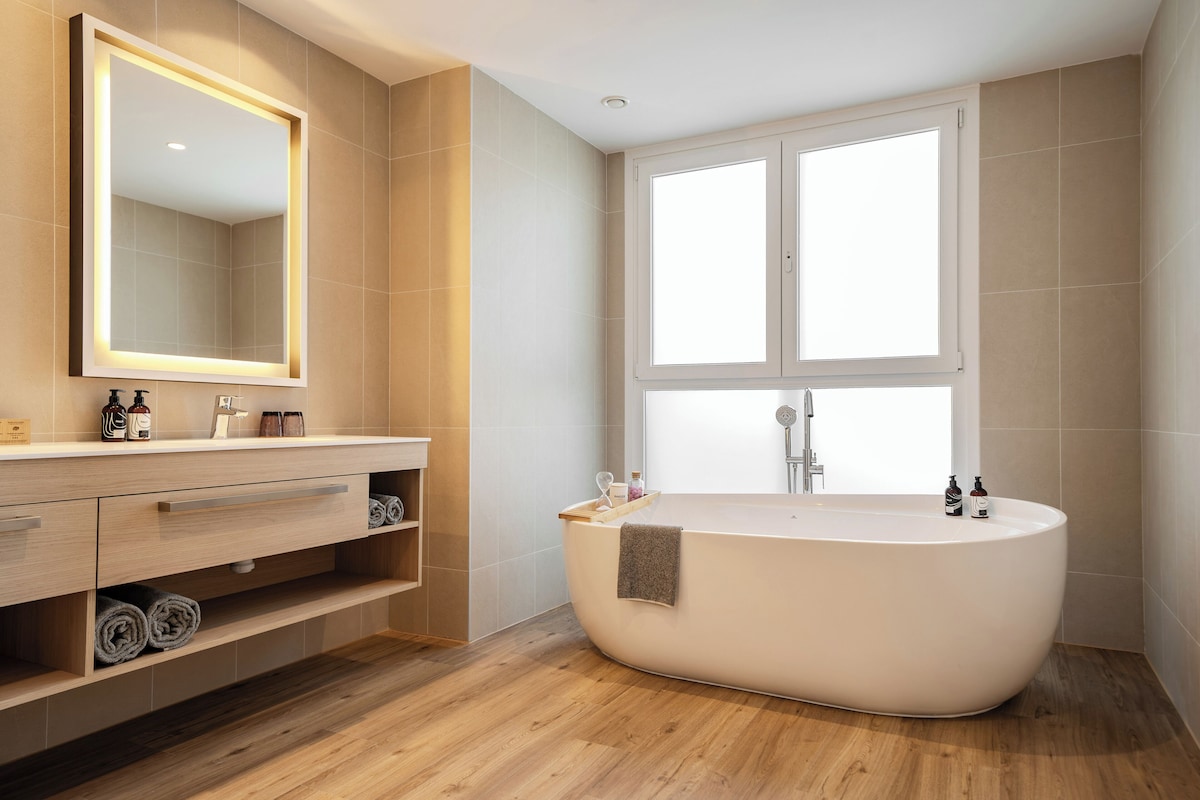 INNSiDE by Meliá Madrid Valdebebas, habitación con jacuzzi privado