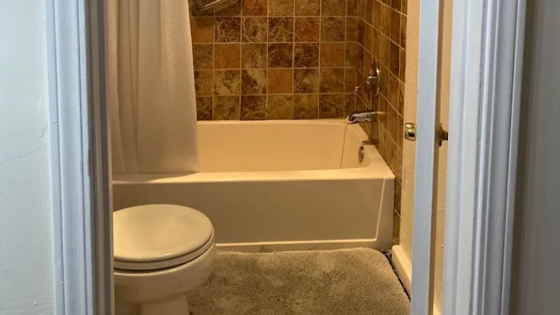 Inn at Avila Beach, room with private jacuzzi, photo 4