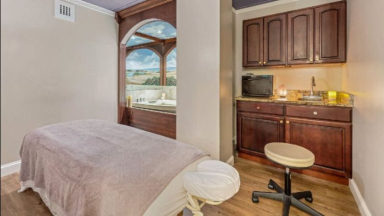 John Carver Inn & Spa
