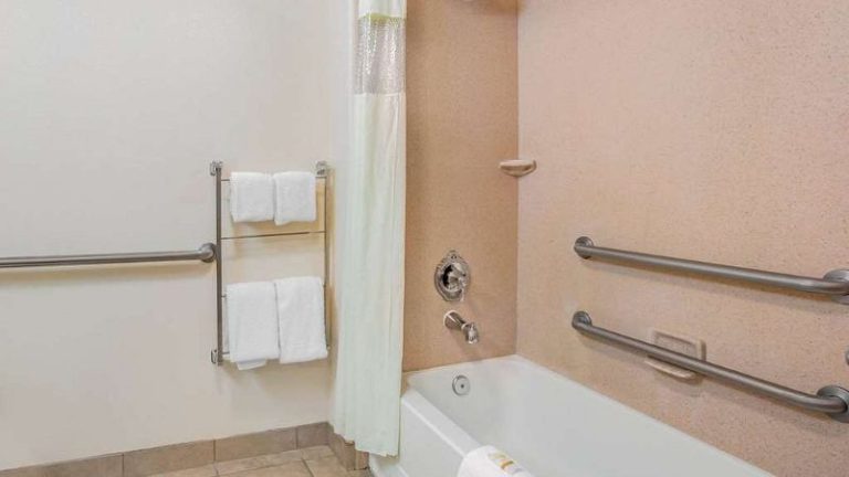 La Quinta Inn & Suites by Wyndham Fowler