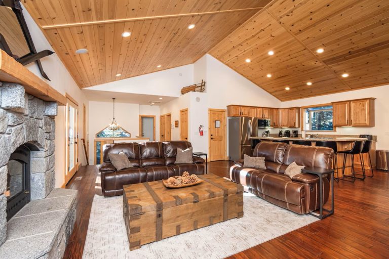 Lakeview Lodge with Stunning Lake Tahoe Views