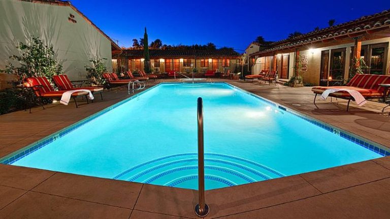 Los Arboles Hotel