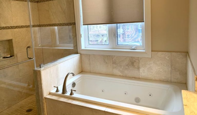 Luxurious Executive House – Upper Beaches Toronto