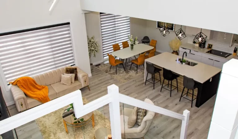 Luxury family house with High Chair and Hot Tub
