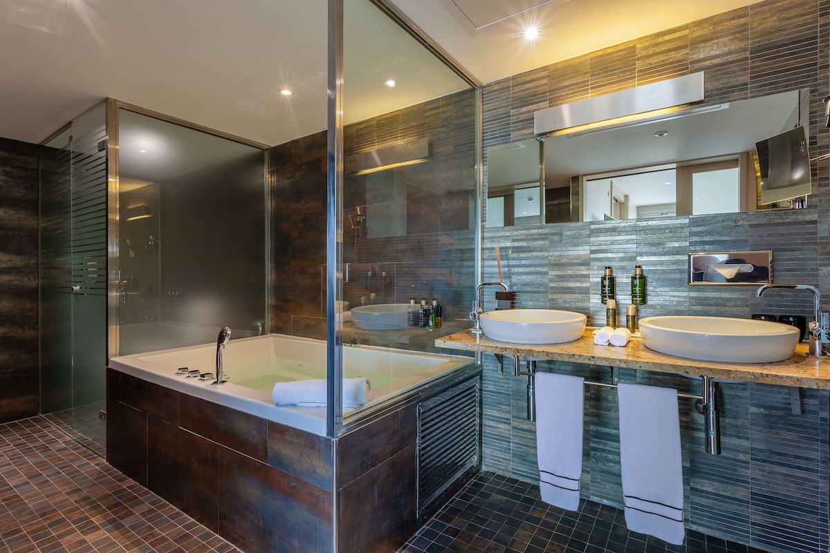 Meliá Sevilla, habitación con jacuzzi privado