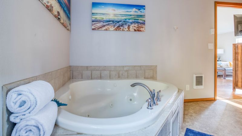 Miss Olena, room with private jacuzzi, photo 2