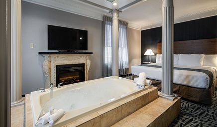 Monte Carlo Inns – Toronto West Suites