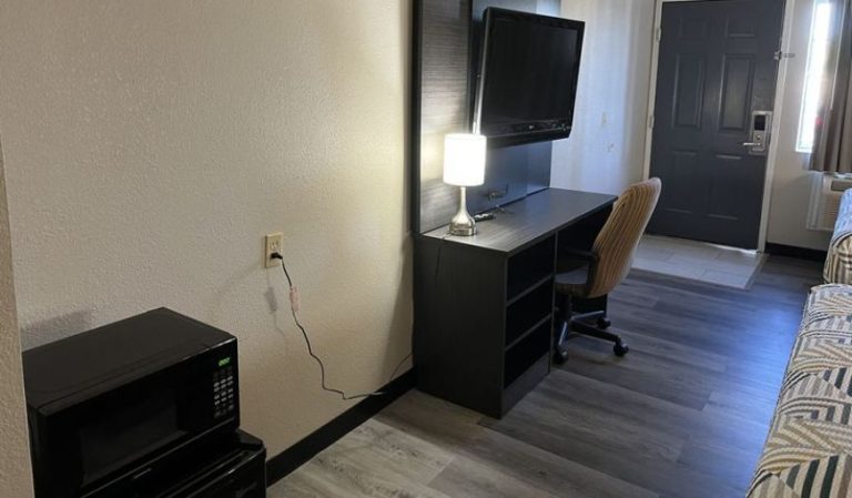 Motel 6 Tulsa Airport