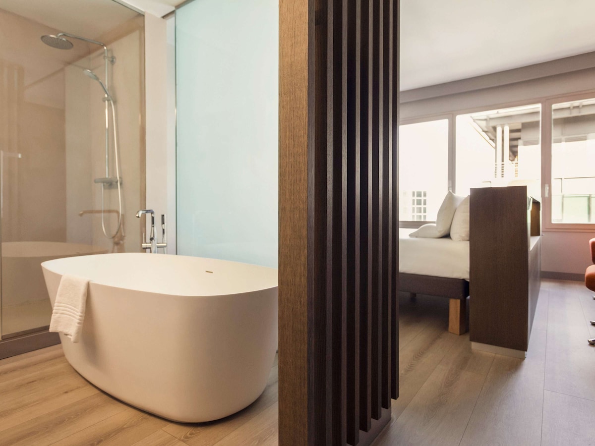 Novotel Madrid Campo de las Naciones, habitación con jacuzzi privado