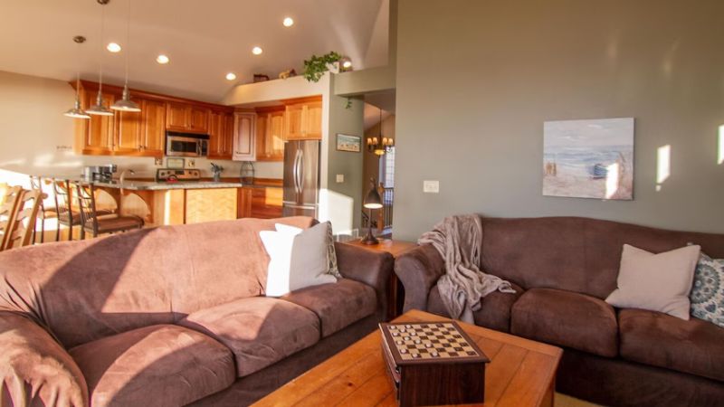 Ocean Front Home near Newport, room with private jacuzzi, photo 6