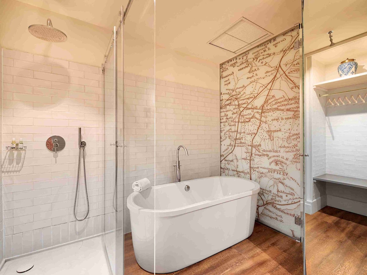 Only YOU Boutique Hotel, habitación con jacuzzi privado