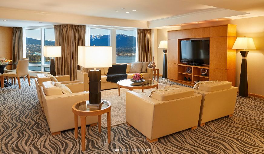 Pan Pacific Vancouver, room with private jacuzzi, photo 7