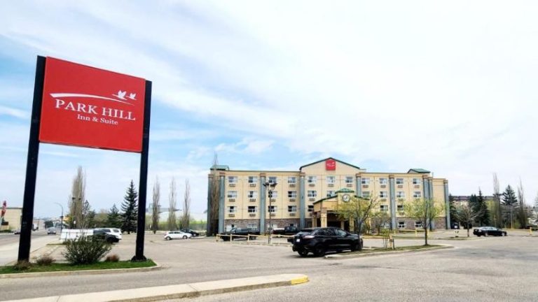 Park Hill Inn & Suites
