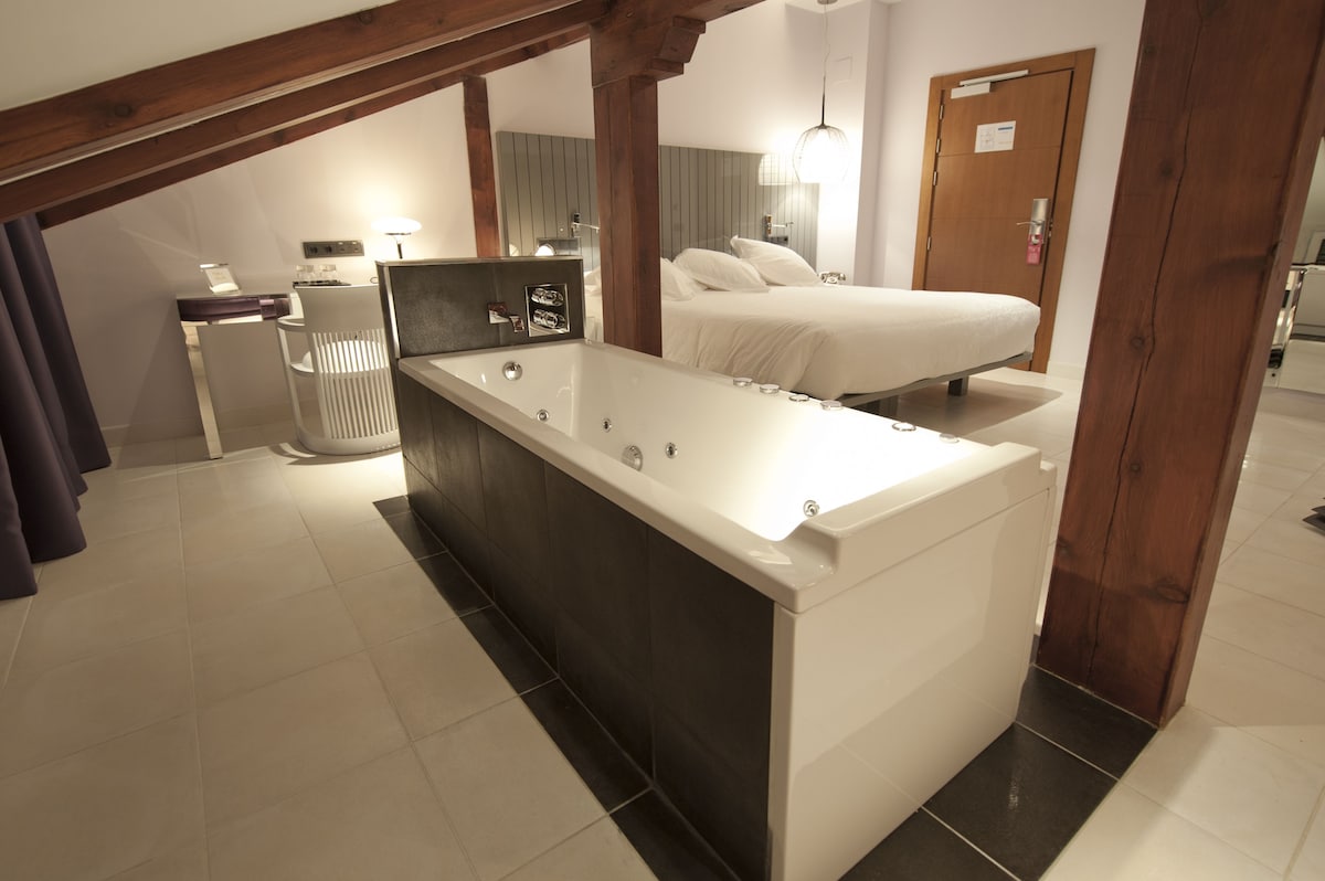 Posada del León de Oro Boutique Hotel, habitación con jacuzzi privado