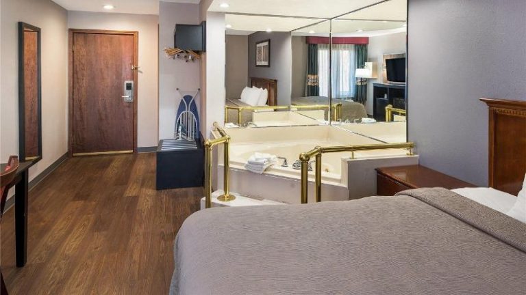 Quality Inn & Suites Cincinnati I-275