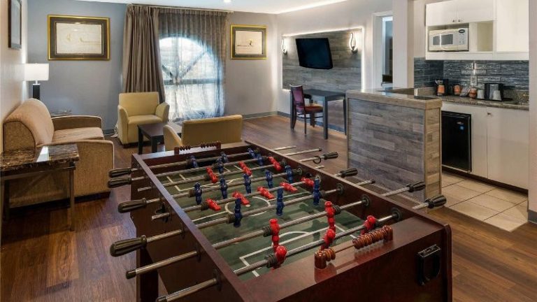 Quality Inn & Suites Cincinnati I-275